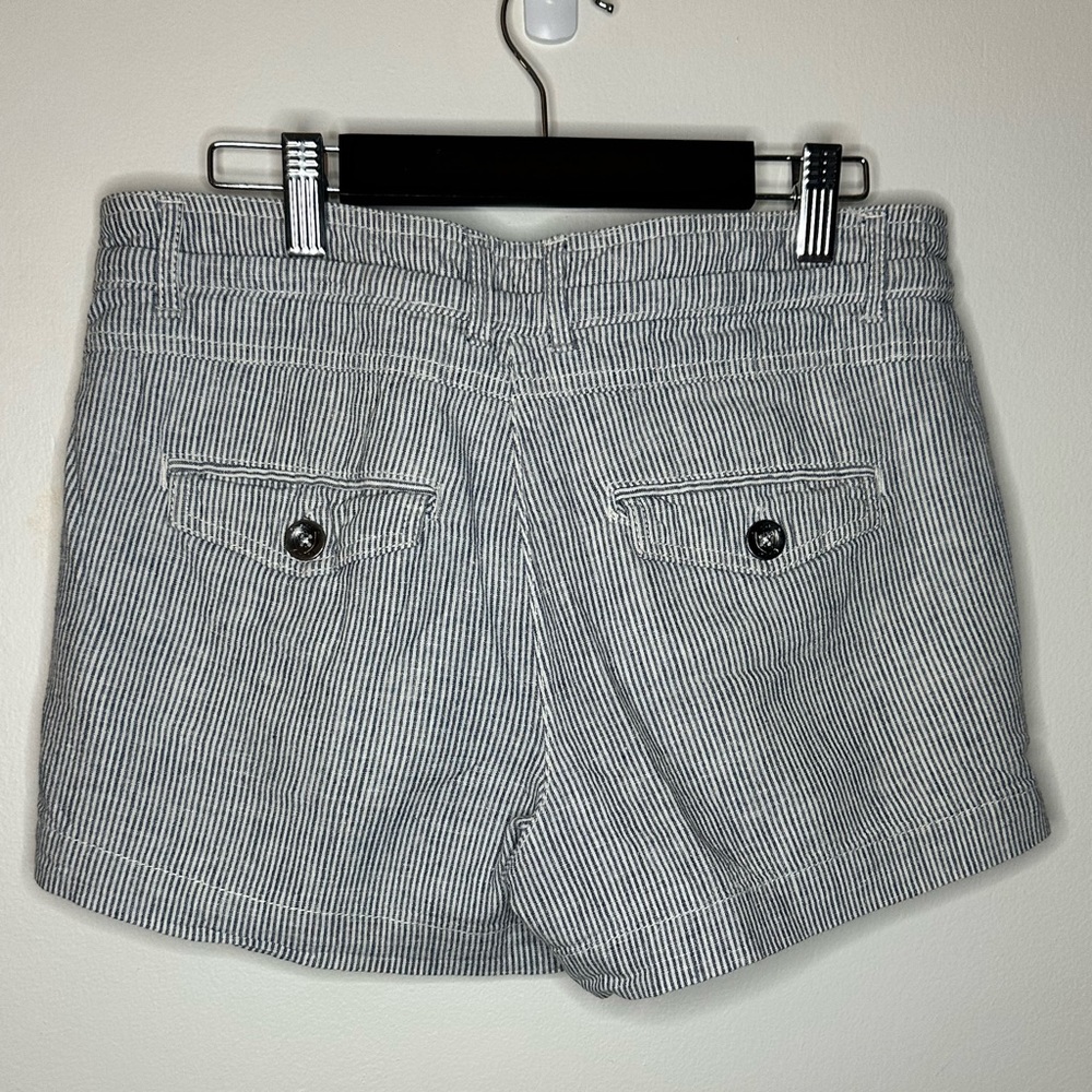 Shorts - Picture 3 of 5